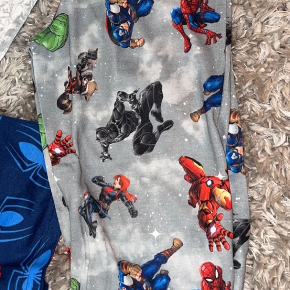 3 piece pjs marvel shorts shirt and pants size 8 - Picture 6 of 10